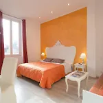Colosseo Apartments And Rooms - Rome City Centre